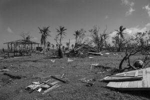 Wauhta Bar, Caribe Norte de Nicaragua. 26/02/2021. Tres meses después que los huracanes Eta e Iota azotaron con fuerza la ciudad de Wauhta Bar en el caribe norte, sus pobladores intentan su reconstrucción en medio del castigo y el olvido de los gobiernos de turno en el país. La población del caribe norte en su gran mayoría es de origen Miskito. Oscar Navarrete/ Galería News ©.