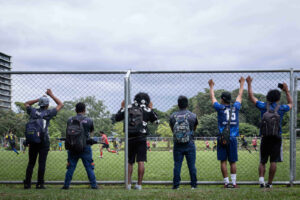 La liga recreativa de fútbol también atrae a público misquito que llega a apoyar a sus equipos|©Óscar Navarrete| Galería News